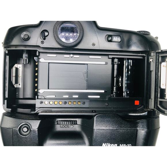 Nikon N90s Film Camera Body 35mm with MB-10 Grip Tested and Working grip sticky - Picture 4 of 5